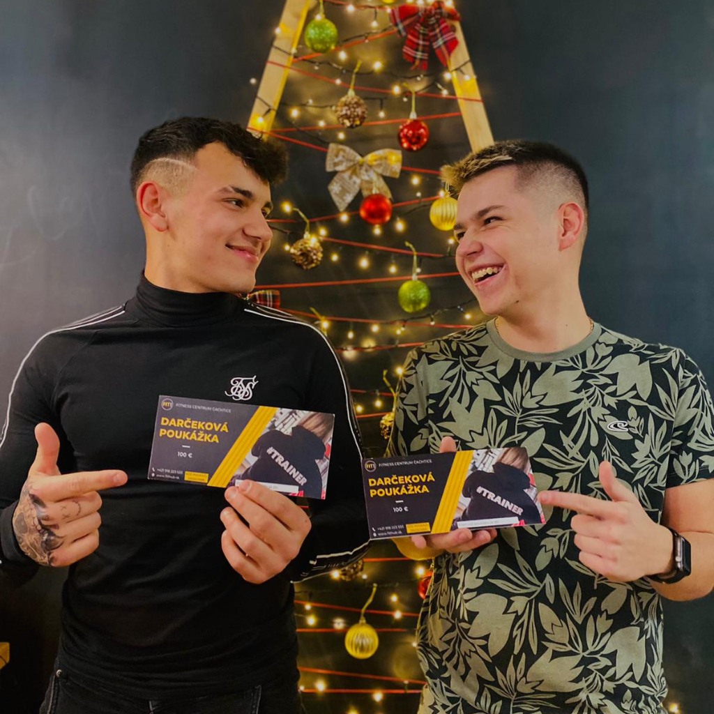 Nákup vianočných darčekov stále stíhate! 🎁 Obdarujte svojich blízkych napríklad darčekovou poukážkou do FitHub. Na výber máte:
👉 30 € poukaz
👉 50 € poukaz
👉 100 € poukaz
👉 poukaz na službu podľa vášho výberu (InBody, členstvo, permanentka, tréningy s trénerom...)
Poukazy v hodnote 30, 50 a 100 € máme stále pripravené na recepcii, preto sa pre ne môžete zastaviť kedykoľvek. ✉ V prípade poukazu na inú sumu alebo službu vám ich vieme pripraviť do 24 hodín, stačí, ak nám napíšte sem do správy, na mail info@fithub.sk alebo nám zavolajte na +421 918 223 533 📞
Všetky poukazy majú platnosť 6⃣ mesiacov od zakúpenia.
#fitness #fitnessdarcek #vianocnydarcek #darcekovapoukazka #darcekovyvoucher #giftvoucher #fitnesscachtice #fithub #novemestonadvahom