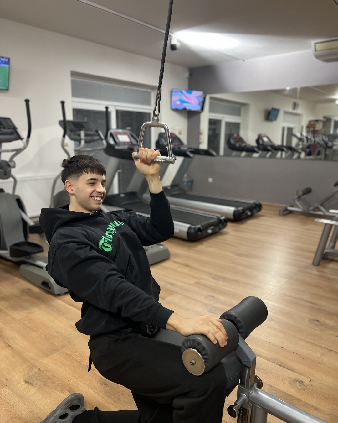 Dnes si pripomíname Svetový deň zdravia 💚

Zdravie nie je len o tom, ako vyzeráš, ale hlavne o tom, ako sa cítiš. Každý tréning, každé zdravé jedlo a každý krok mimo komfortnej zóny ťa posúva bližšie k lepšej verzii seba samého.

Tvoje telo je tvoj domov – staraj sa oň každý deň 🏋️‍♂️💚