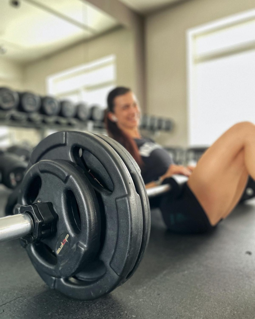 Sila sa neukazuje len na činke. 💪

Ukáže sa napríklad keď:
– prídeš do fitka aj keď sa ti vôbec nechcelo
– povieš si „ešte jedno opakovanie“
– a zistíš, že z toho boli nakoniec tri. 😅

Sila nie je len o svaloch.
Je o tom nevzdať sa… ani pri poslednom opakovaní. 🔥