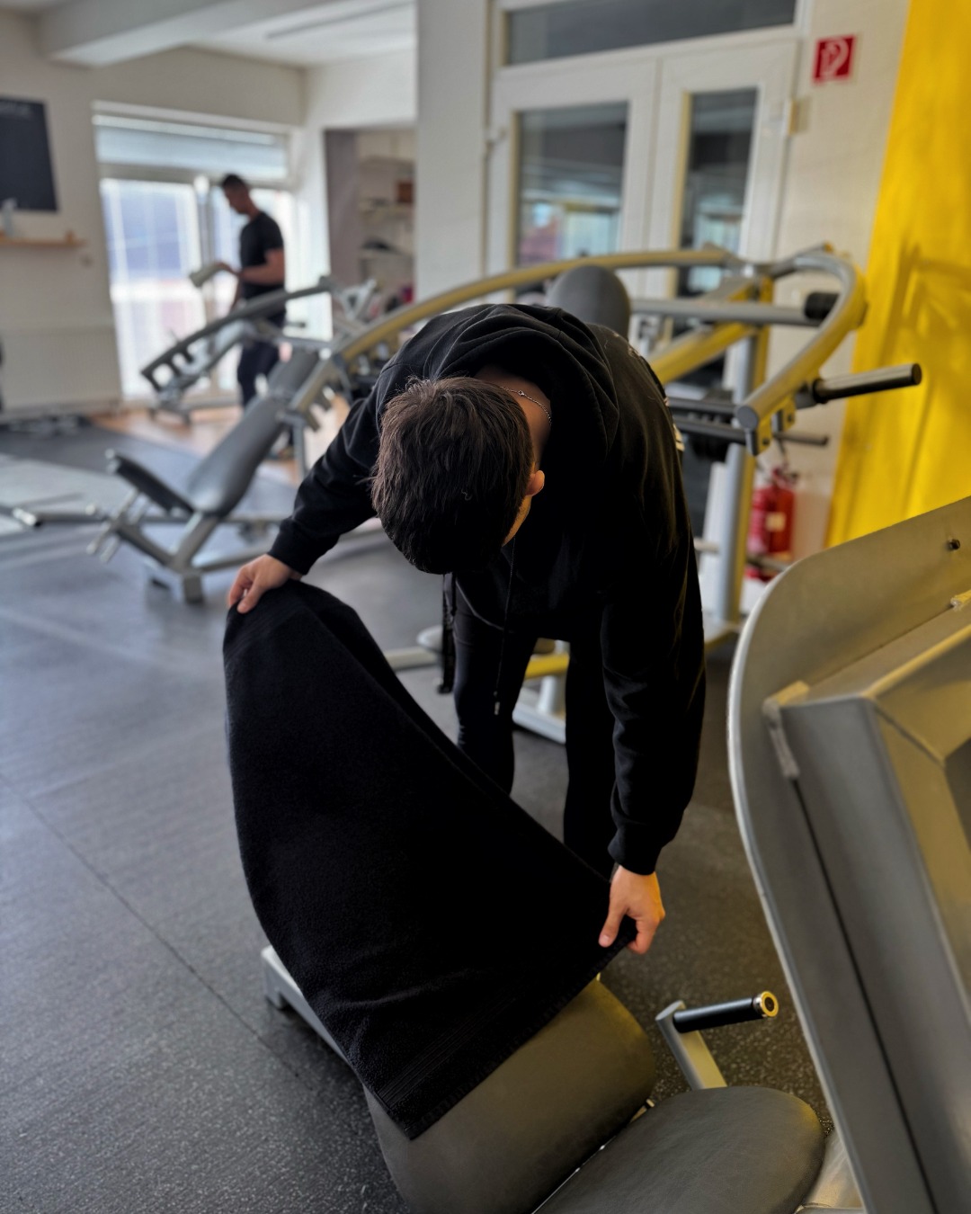 25.5. je Deň uterákov 🧻💪

Vo fitku má uterák svoje čestné miesto – patrí na lavičku, na stroj aj k poctivému tréningu. Hygiena a rešpekt k ostatným sú základ.

👉 Ak máš členstvo, uterák si môžeš zadarmo zapožičať na recepcii.

👉 Ak členstvo nemáš, uterák ti požičáme za 2 €.

Tak nezabudni:

uterák = základ výbavy do gymu. 😉
