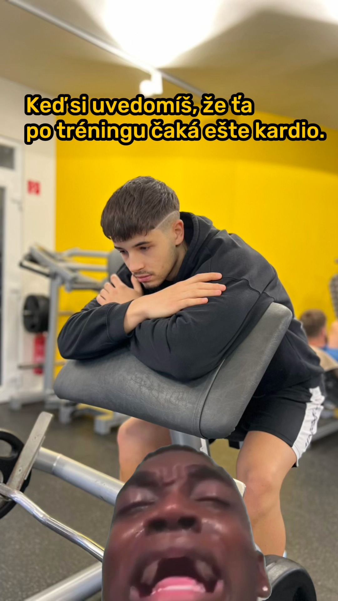 Keď máš brutálne vydarený silový tréning… a potom si uvedomíš, že ešte musíš ísť na kardio. 💀